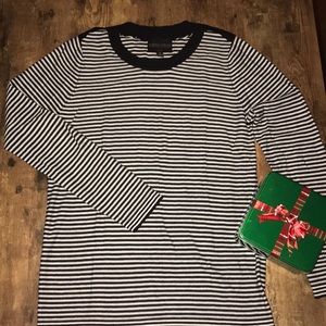 ABSOLUTELY | B/W striped fine-knit sweater.